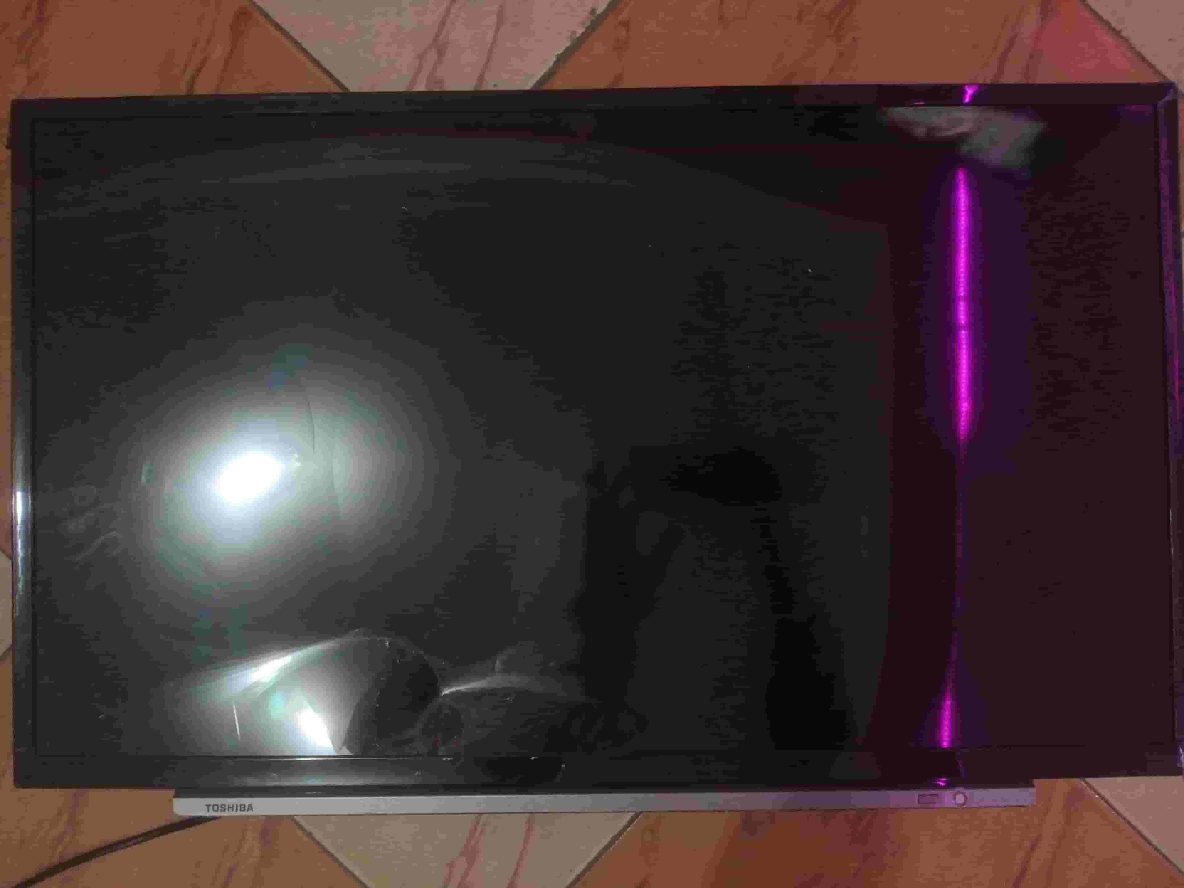 شاشة توشيبا 32 LED 