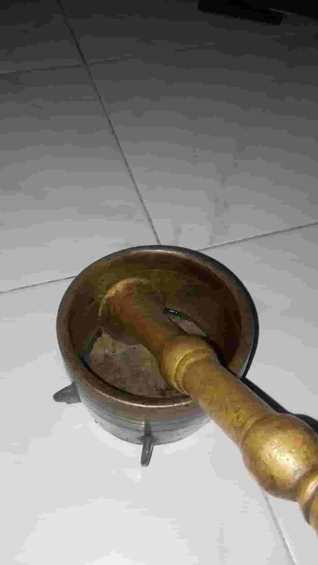 هون ومدقه نحاس