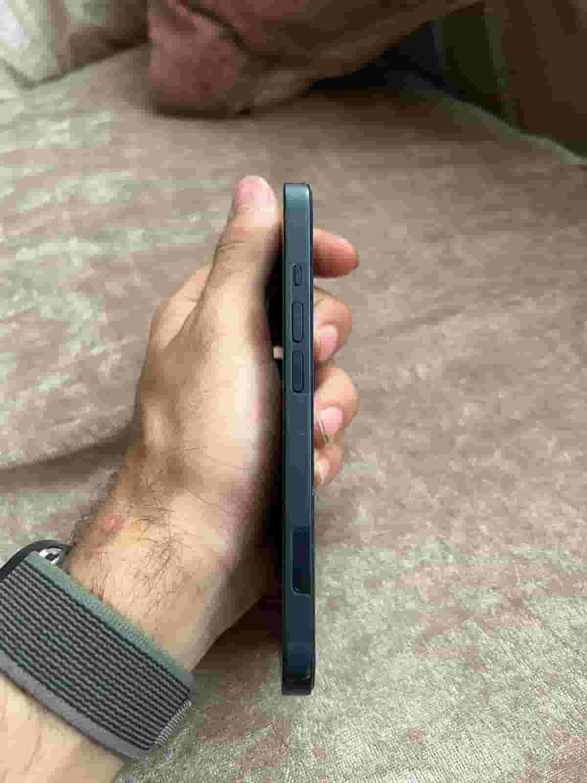 للبيغ ايفون 14 مساحة 128