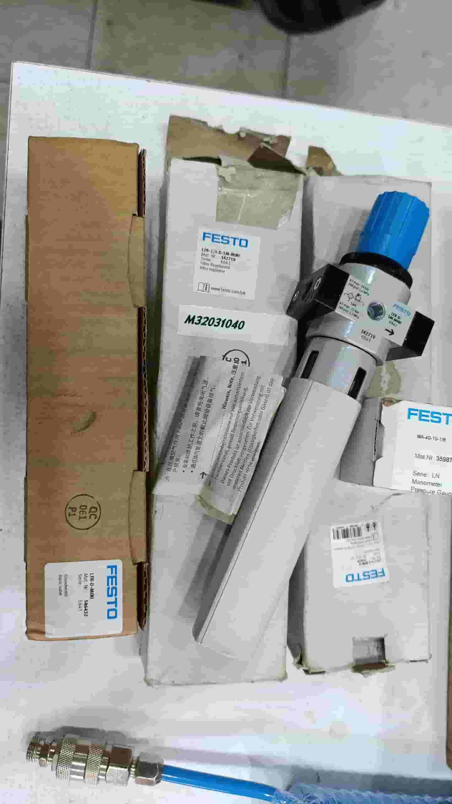 فلتر بالمنظم فيستو جديد بالكرتونة festo LFR