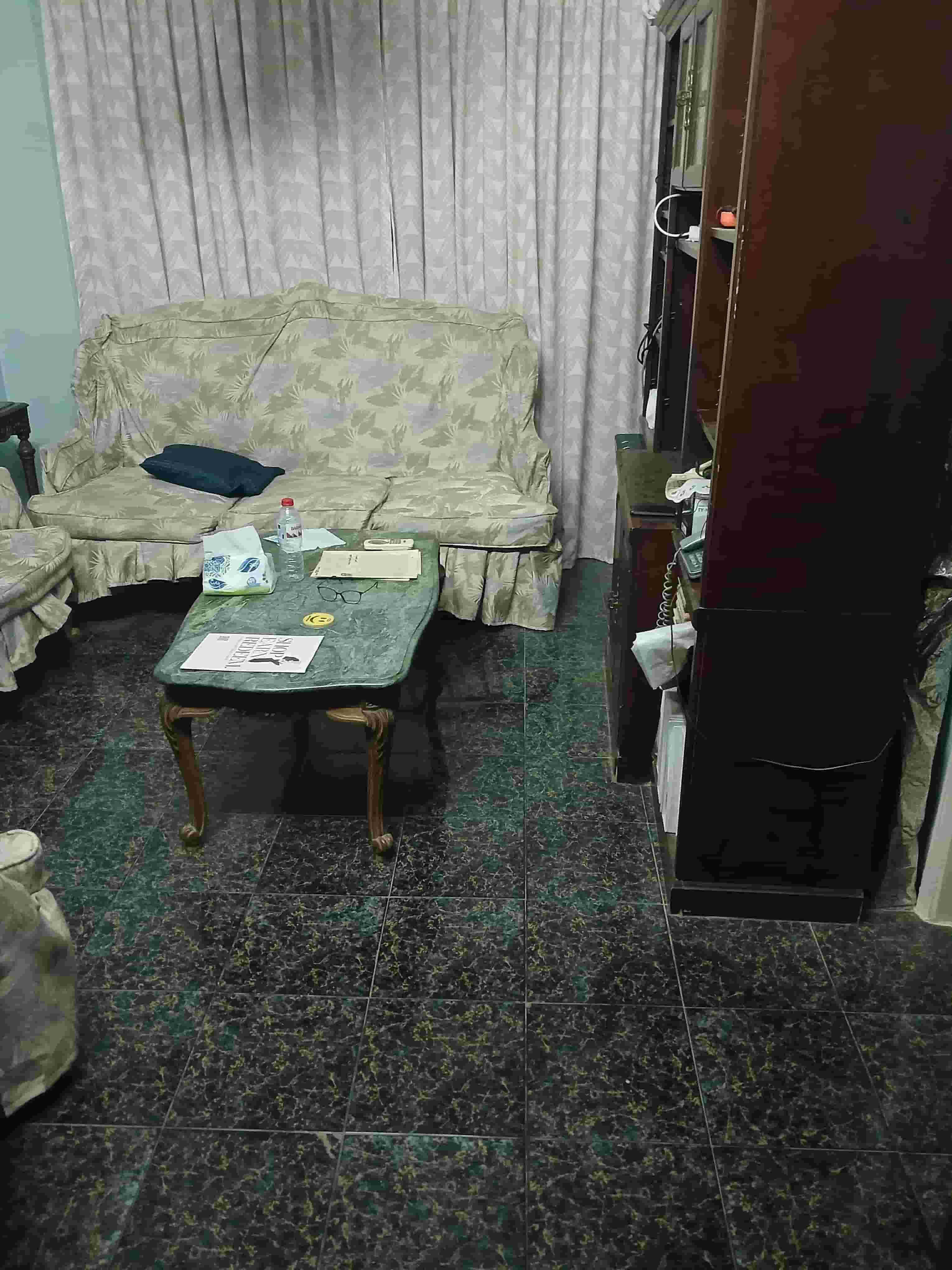 شقه للبيع بالمهندسين 160م