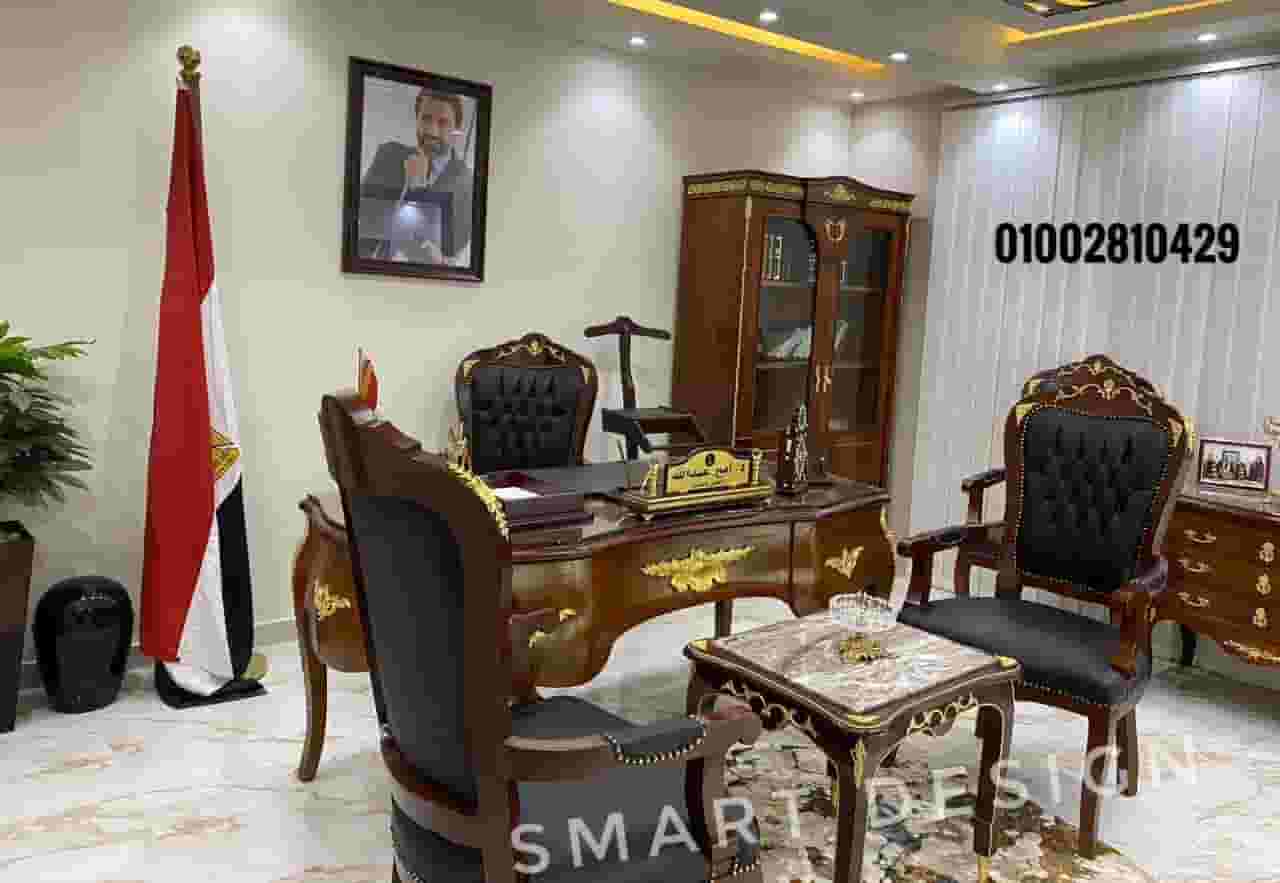 A full desk with wood 