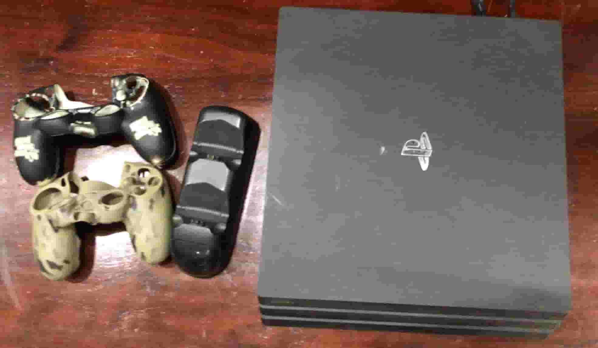 بلاي ستيشن 4 برو (1 تيرابايت) بلاي ستيشن 4 برو (1 تيرابايت)