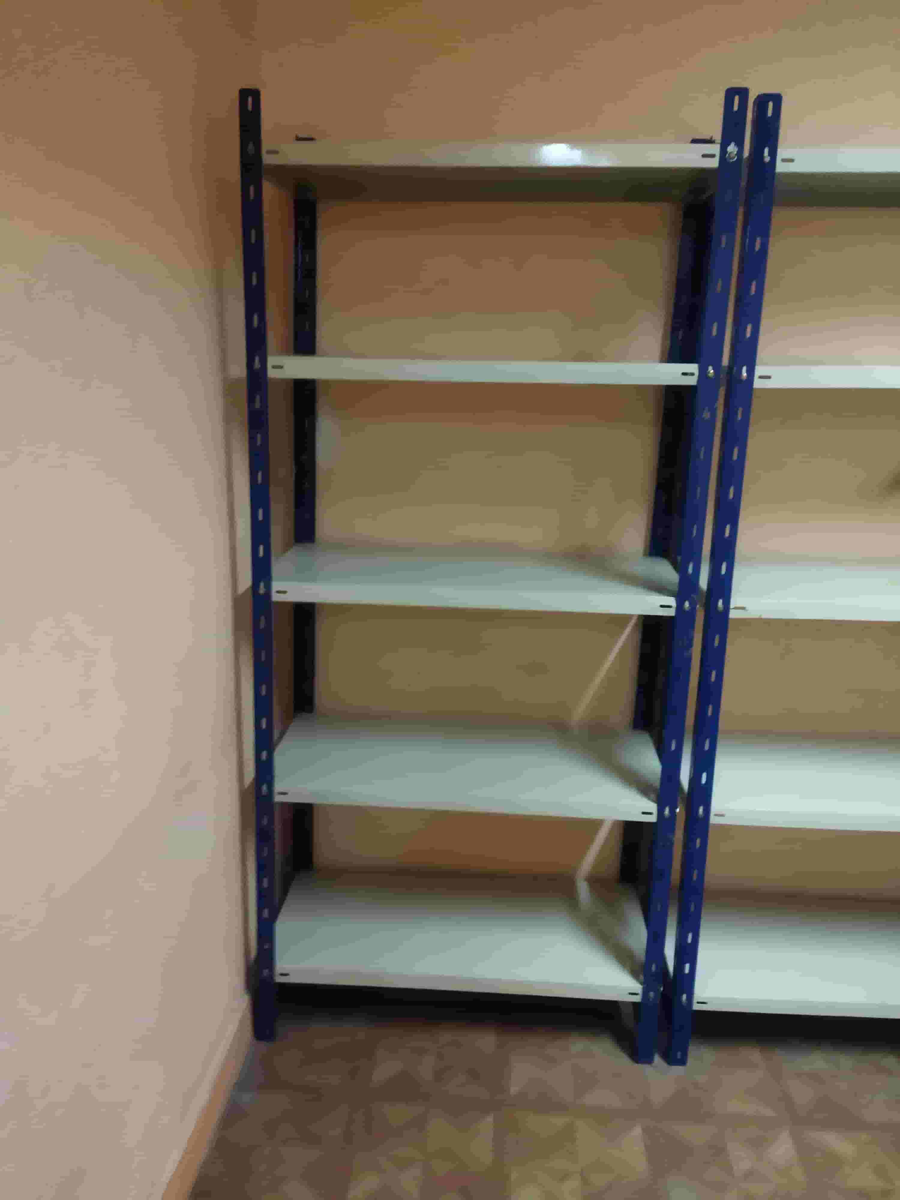 5 metal shelving unit, 1 mm loaded shelf 5 metal shelving unit, 1 mm loaded shelf