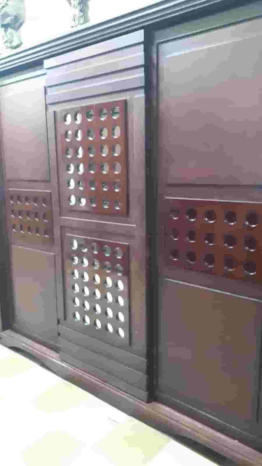 A full elegant bedroom used for 6 months  A full elegant bedroom used for 6 months