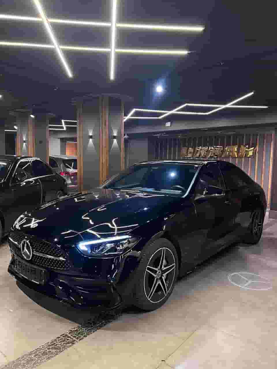 مرسيدس سي 180 أي أم جي 2025  مرسيدس سي 180 أي أم جي 2025