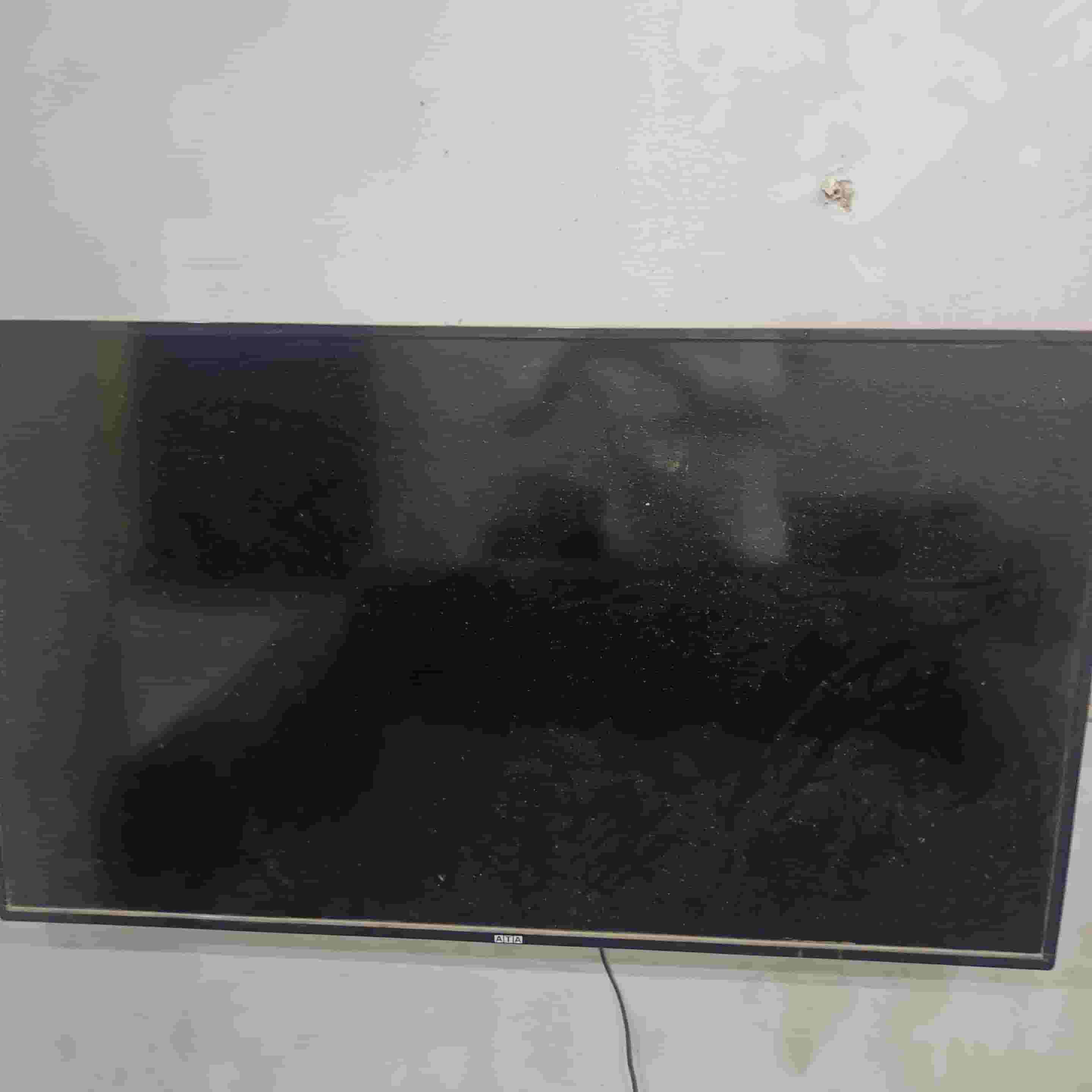 شاشة ٤٣ بوصة  شاشة ٤٣ بوصة