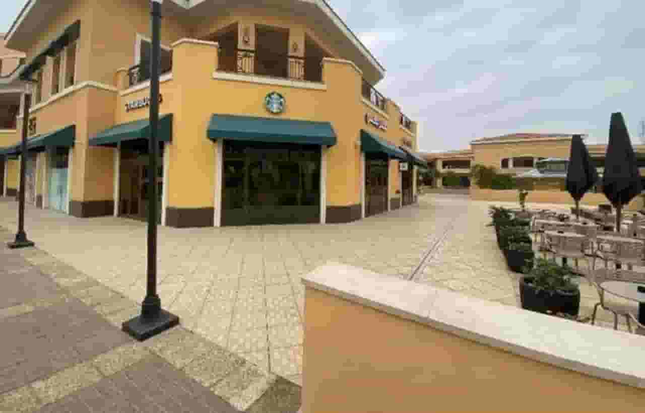 Commercial shop for sale in First Settlement Commercial shop for sale in First Settlement